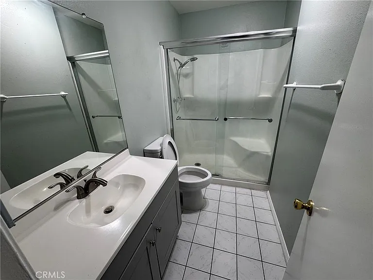 810 W Lambert Rd — Photo 27