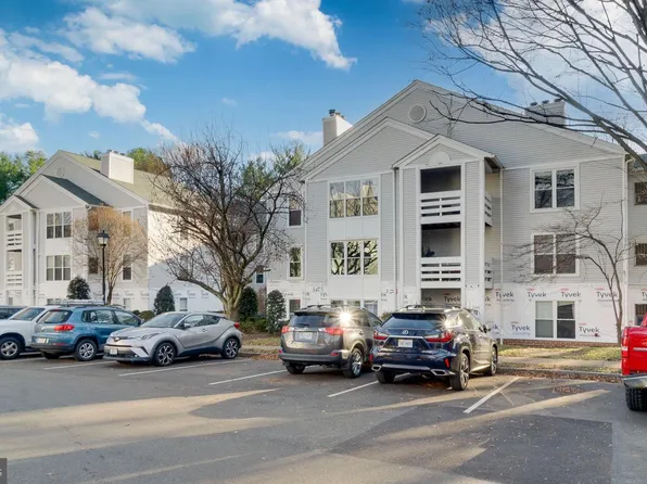 10303 Appalachian Cir APT 311, Oakton, VA 22124