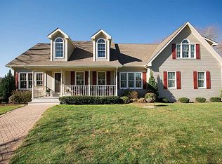 47 Taylor Rd, Portsmouth, RI 02871