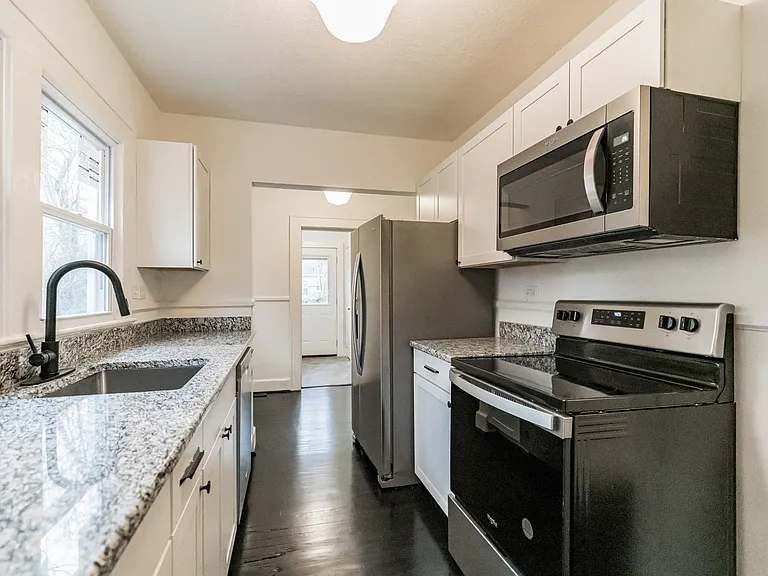 728 Mulberry St — Photo 11