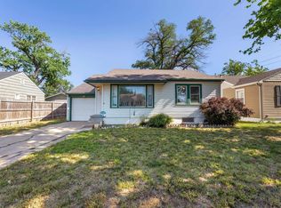 202 W 25th Ave, Hutchinson, KS 67502