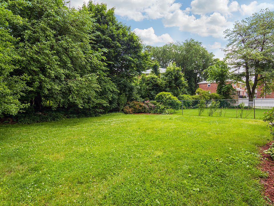 2nd image of 316 Bloomfield Ave