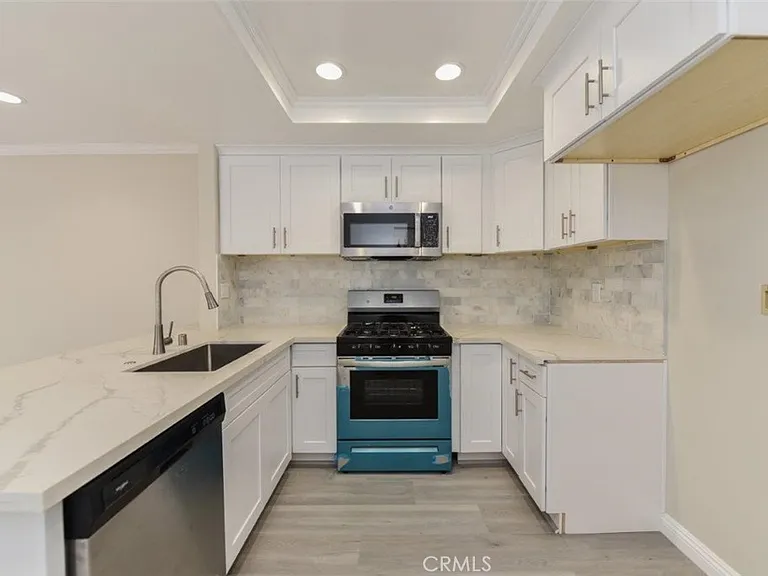 37 Wellesley #47 — Photo 15