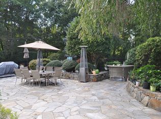 133 Talmadge Hill Rd, New Canaan, CT 06840