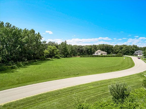 2nd image of 11217 Hill Crest Ln