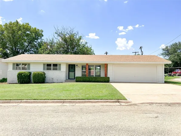 722 Starlight Dr, Seymour, TX 76380