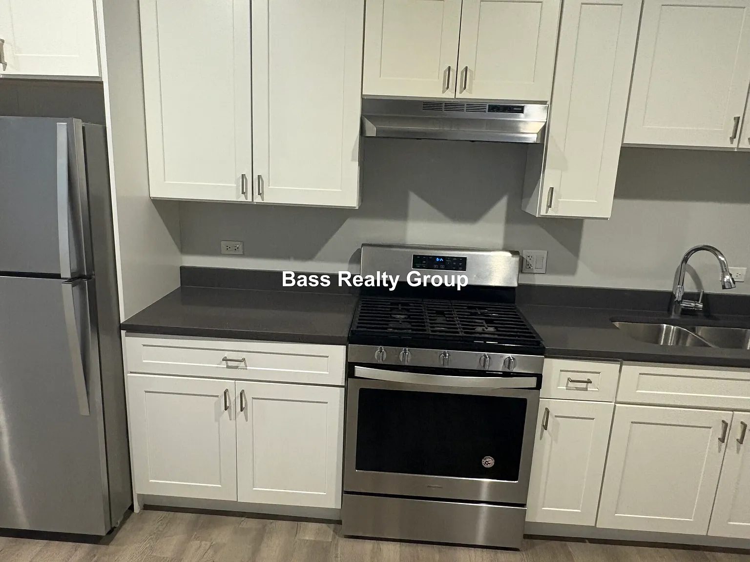 2 bed, 1.0 bath, $1,550 — Photo 3