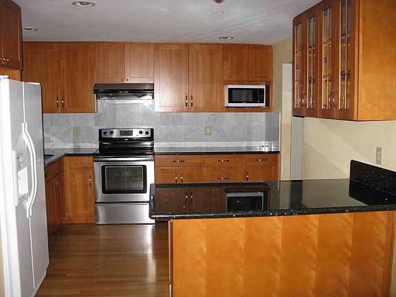 5th image of 16821 NE 11th Pl