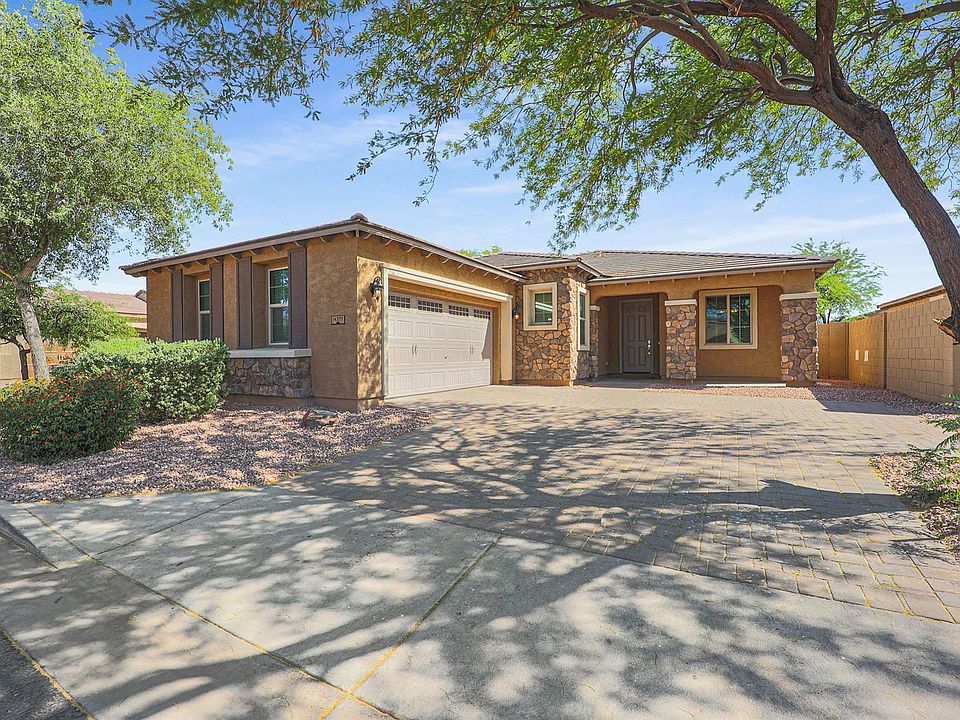 1st image of 14377 W Desert Flower Dr