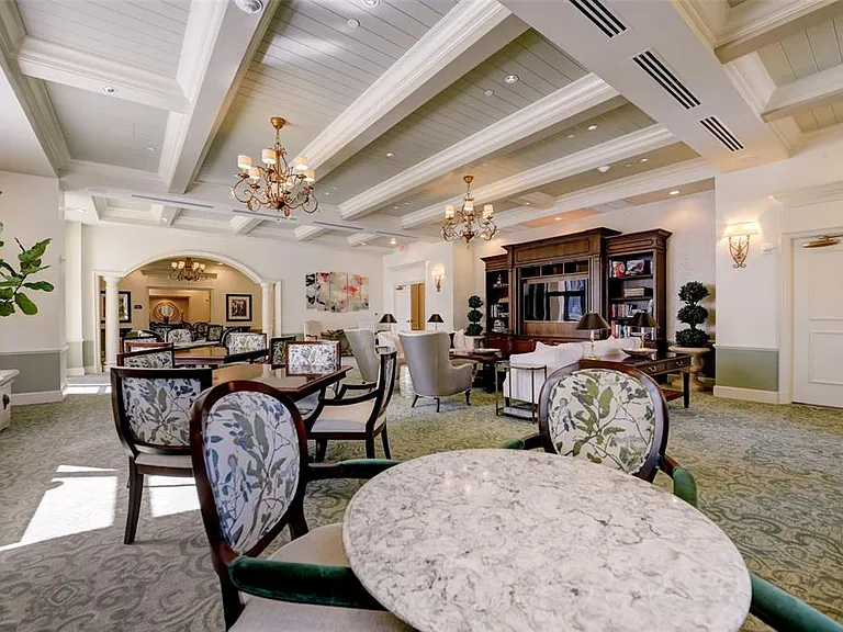 300 Beach Dr NE #305 — Photo 34