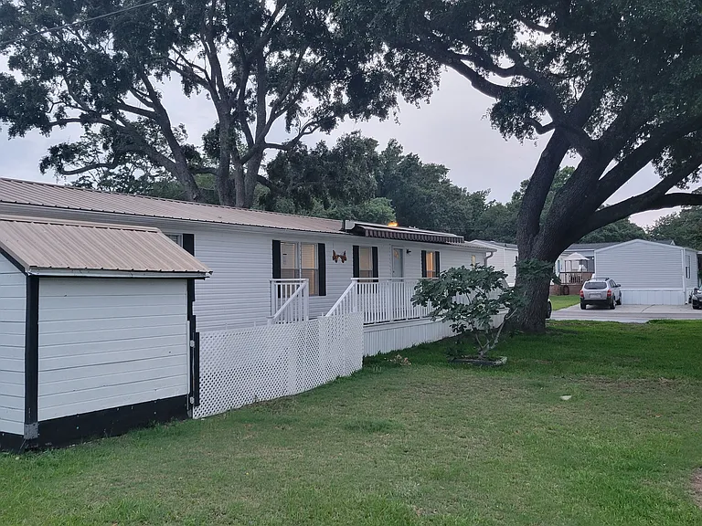 1103 Lissie Ln — Photo 27