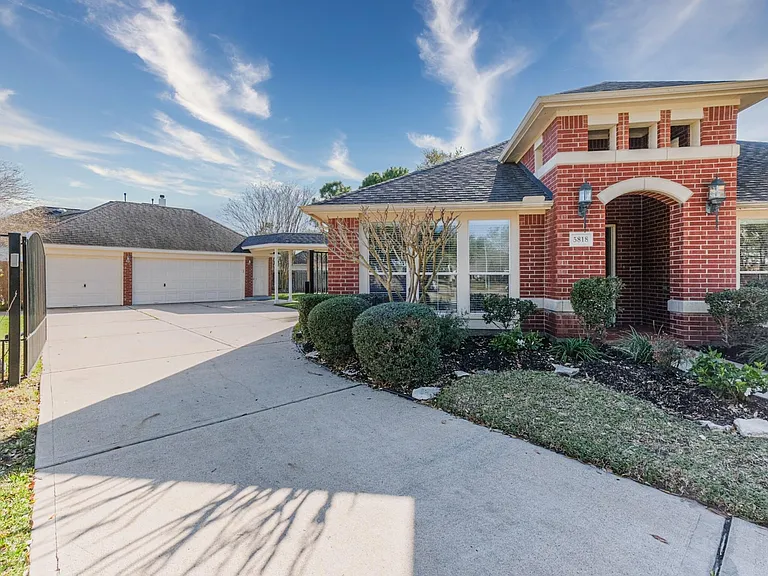 5818 Bent Arbor Ln — Photo 3
