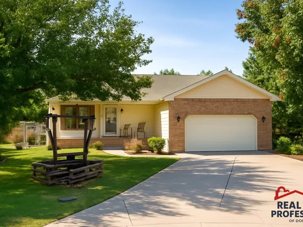 2805 Hennessey Ct, Dodge City, KS 67801