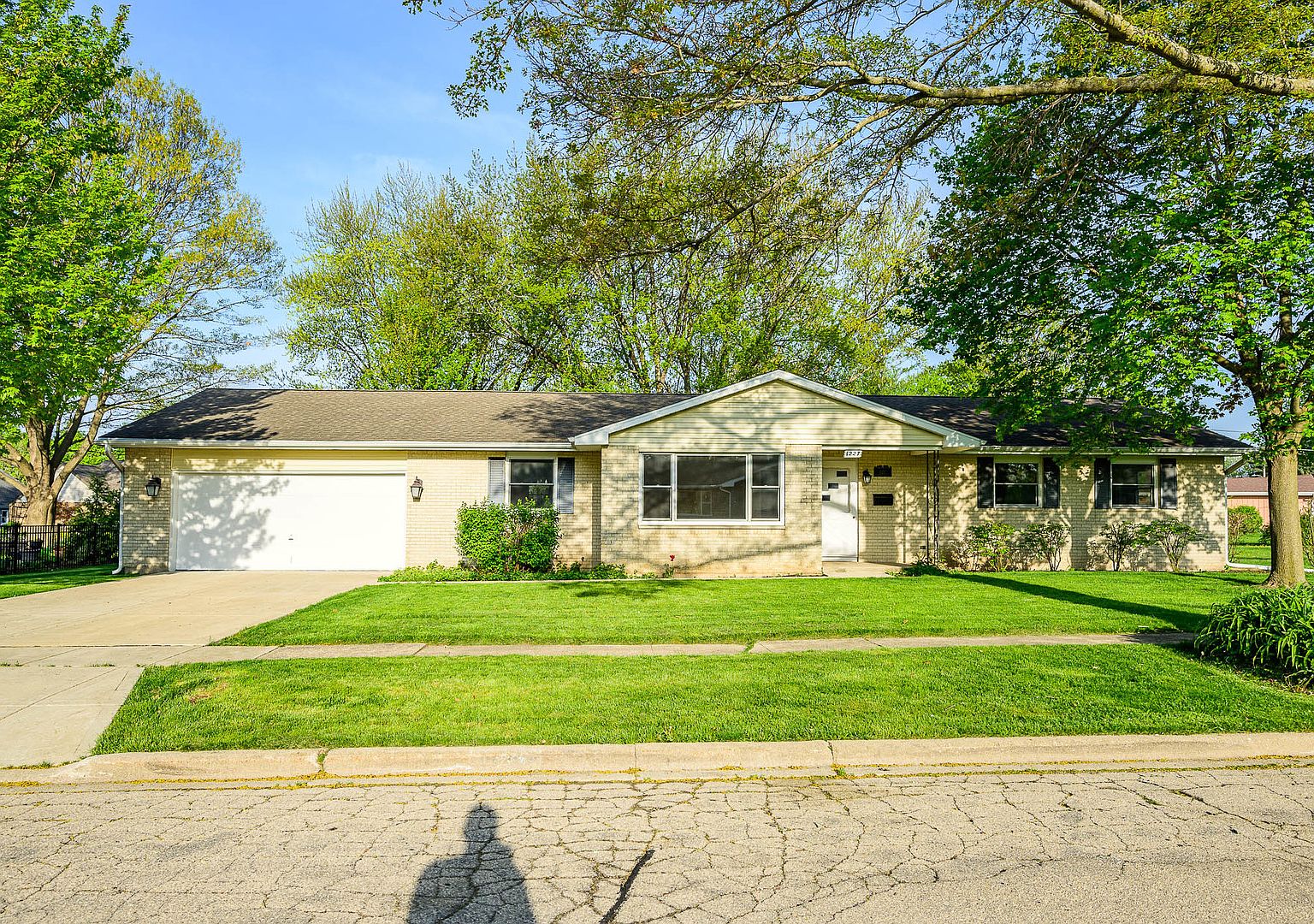 1227 Gifford St, Dekalb, IL 60115 Zillow