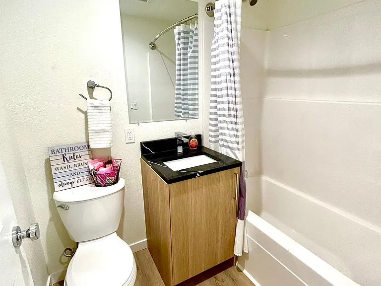 Kamden Place: Leasing Specials! Balconies, Lawn Space, Quiet Community in Pasco — Photo 10