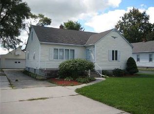 5260 Seaman Rd, Oregon, OH 43616