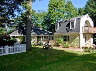1 Hammond Rd, Rye, NY 10580