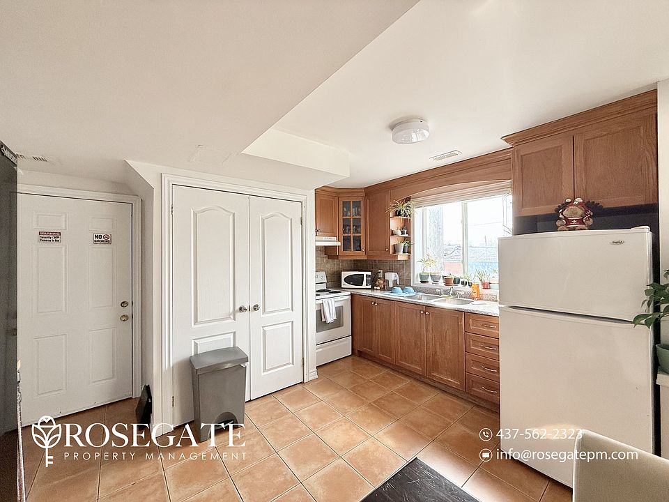 1st image of 350 Harbord St #0