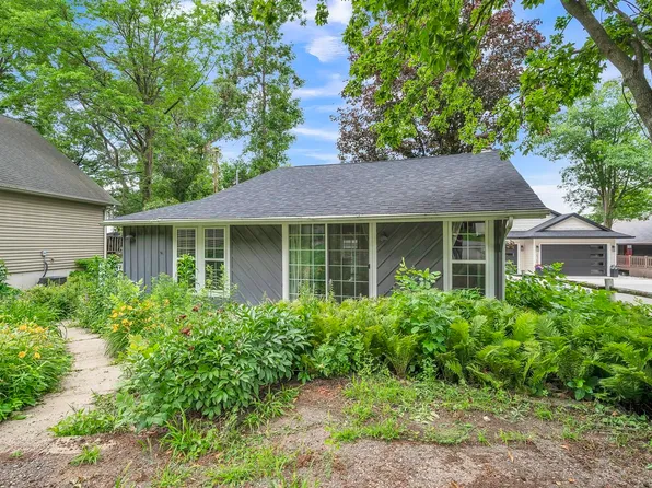 15371 213th Ave, Spirit Lake, IA 51360