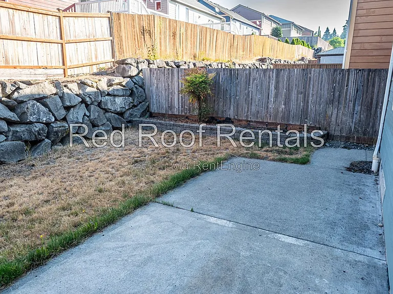 1441 Farina Loop SE — Photo 49