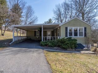 36 Water St, Milford, NJ 08848