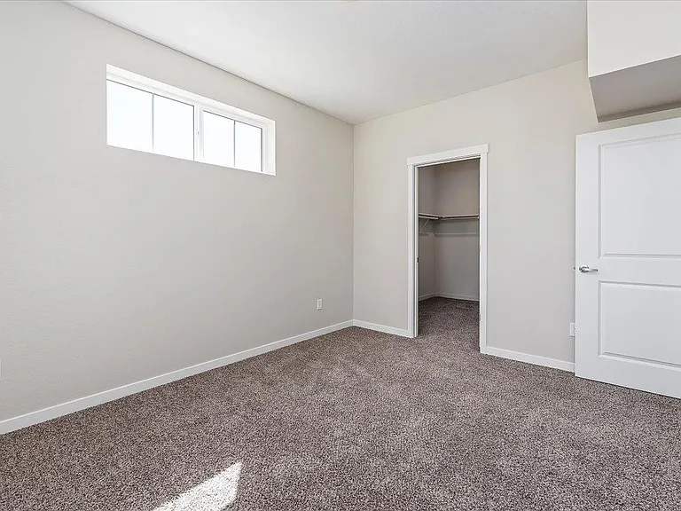 The Summit Apartments — Photo 56