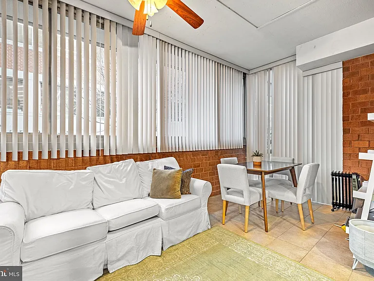 1001 N Vermont St #105 — Photo 16