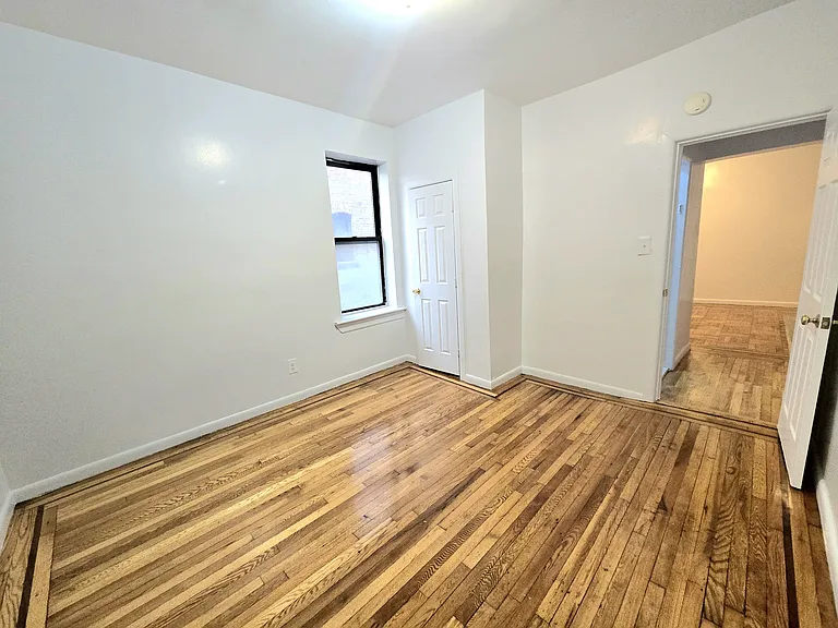 1115 Jerome Ave #4K — Photo 3