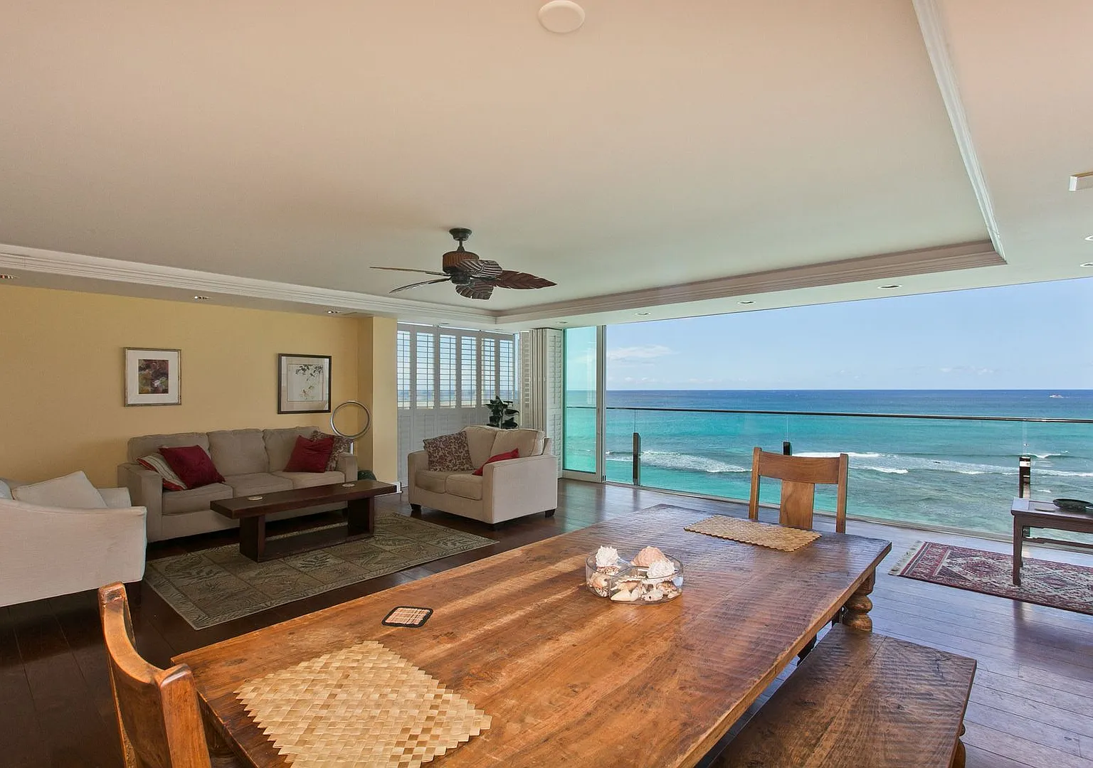 Private Floor Residence on the 8th Floor with Panoramic Ocean Views - Seabreaze #8 — Photo 2