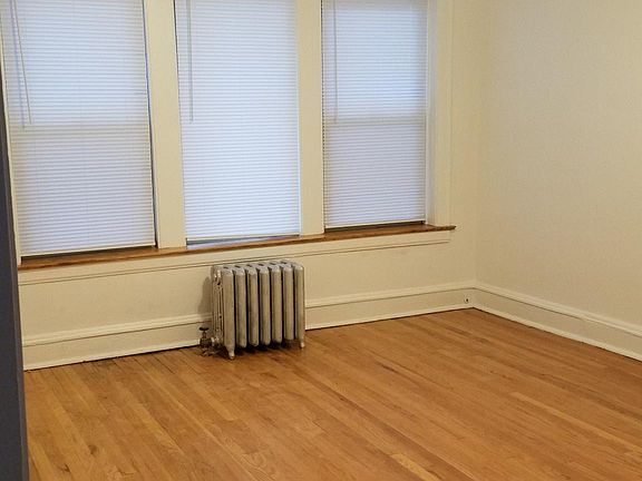 3rd image of 2209 W Carmen Ave #1