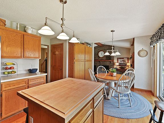5th image of 4865 Deerwood Ln N
