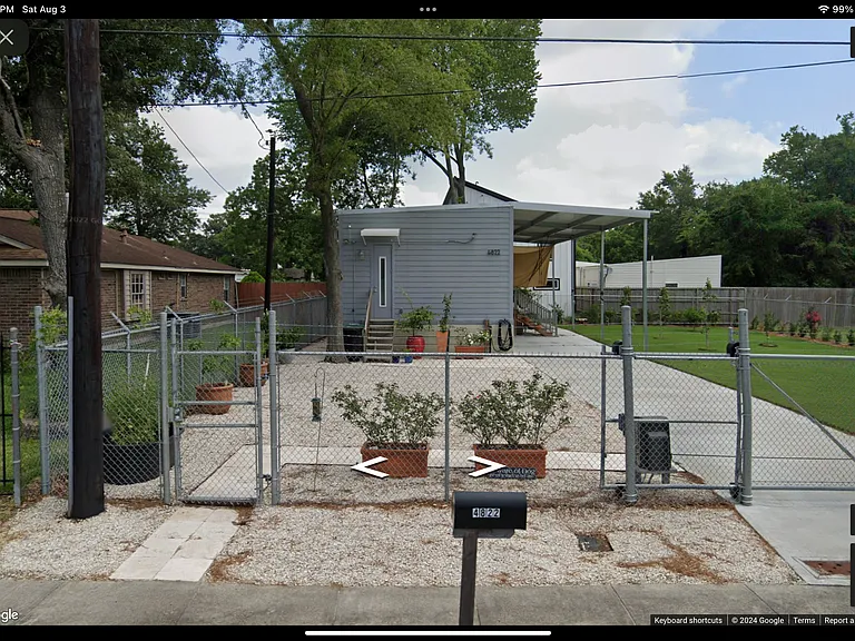 Gated property