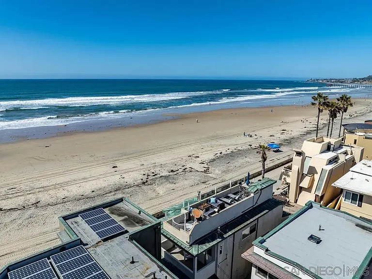 3911 Ocean Front Walk — Photo 32