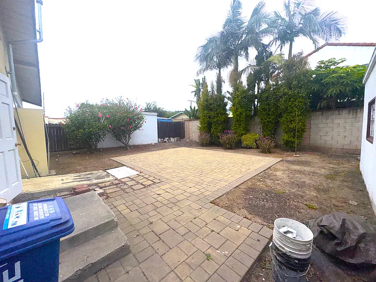 106 N Milpas St — Photo 13