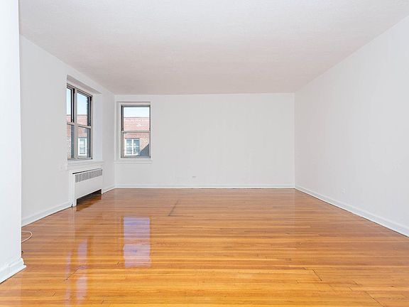2nd image of 7610 34th Ave APT 6R