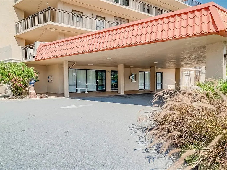 17580 Gulf Blvd #412 — Photo 3