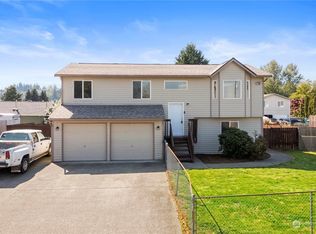 102 4th Ave SW, Pacific, WA 98047