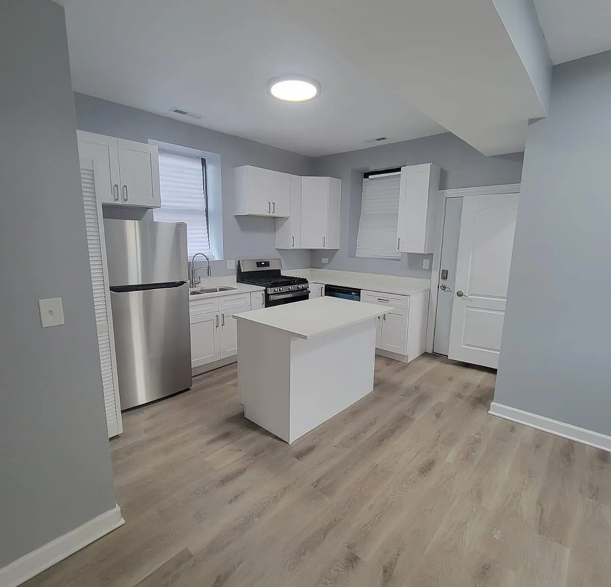 2 bed, $1,625 — Photo 1