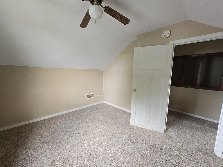 4037 Vine Ave SE — Photo 20