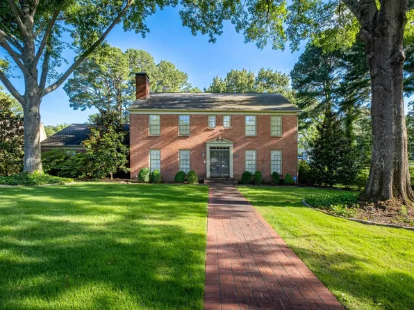 6 Cascades Dr, Little Rock, AR 72212