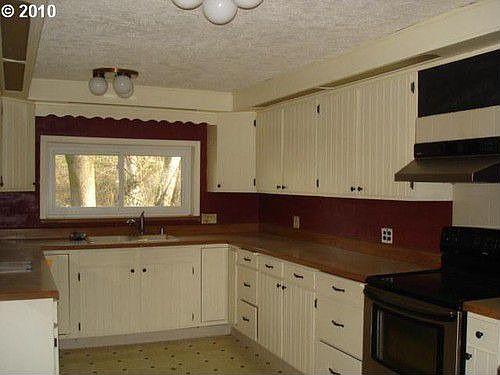 3rd image of 10706 NE 99th St