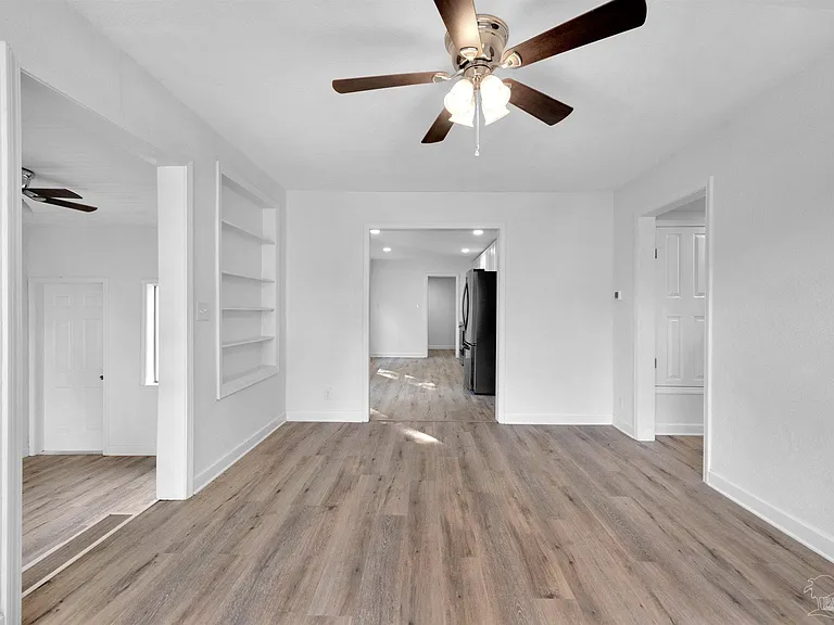 723 Lakewood Rd — Photo 9