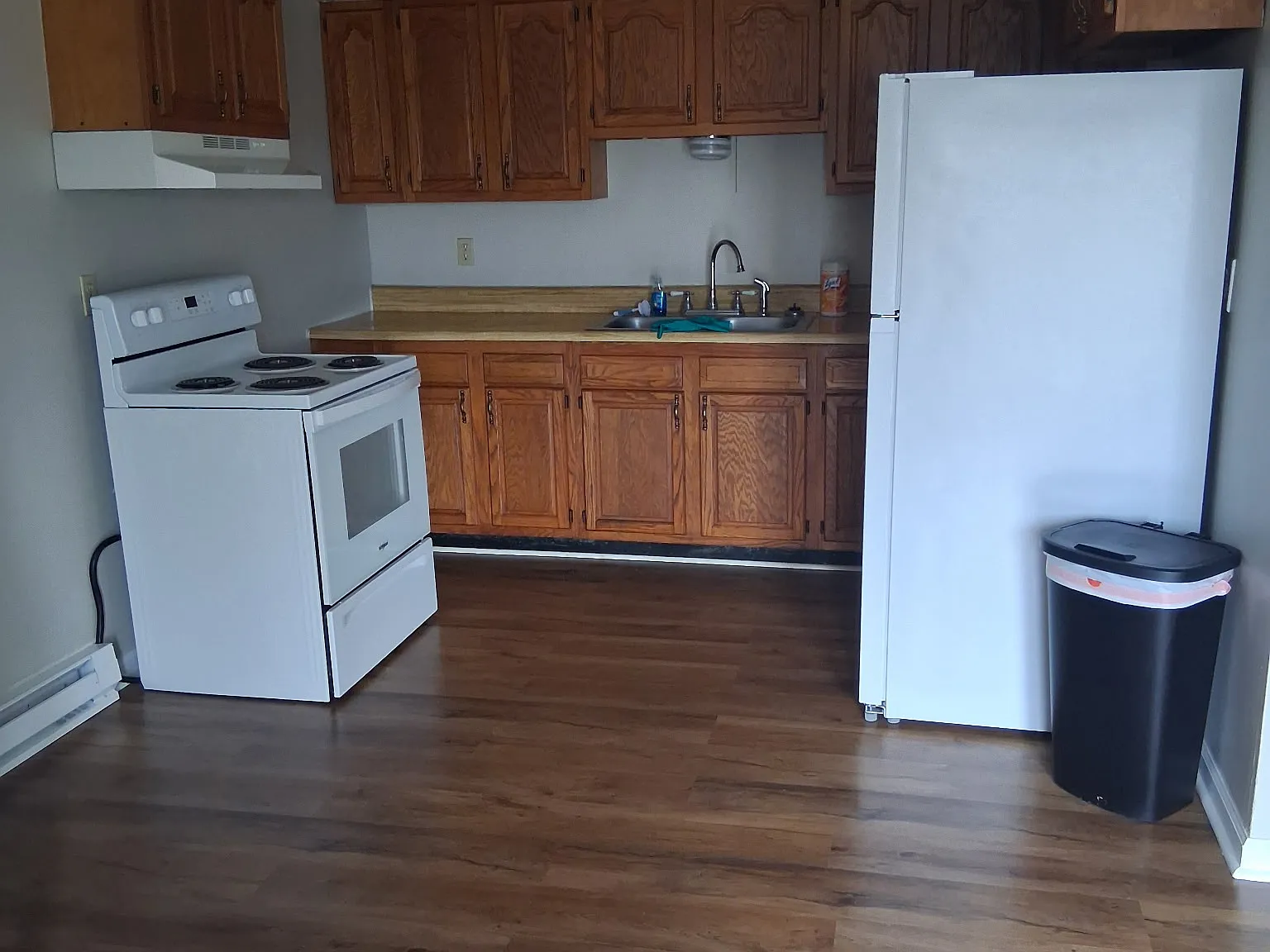 2 bed, 988 sqft, $875 — Photo 2