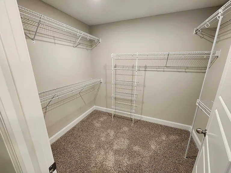219 Donegal Dr — Photo 22