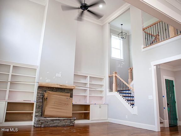 5th image of 205 Marsdale Drive