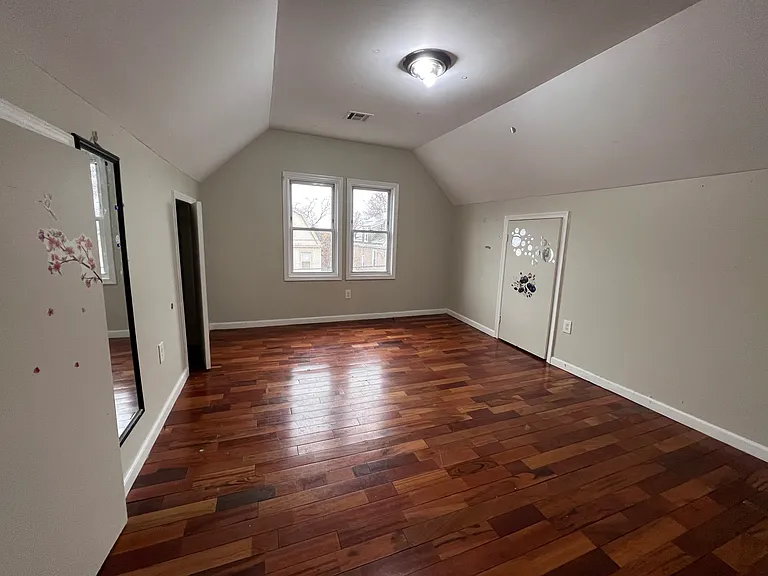 29 Alexander St #3 — Photo 11