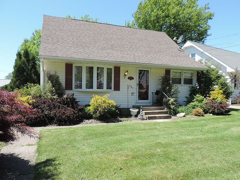 1st image of 1758 Skyline Dr