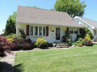 1758 Skyline Dr, Erie, PA 16509