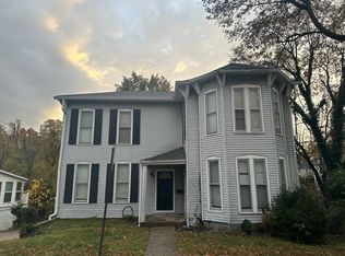 902 State St #B, Alton, IL 62002