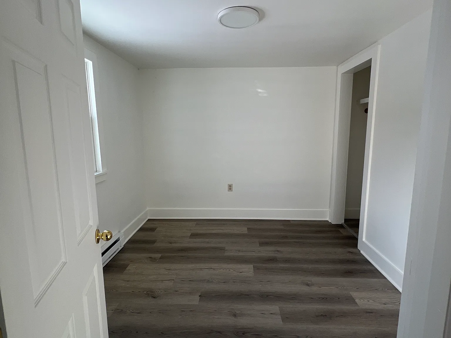 2 bed, 800 sqft, $1,300 — Photo 1